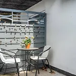In The First Row To The Water Apartment