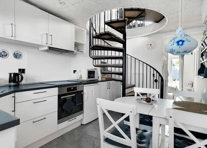 In The First Row To The Water * Dannemare